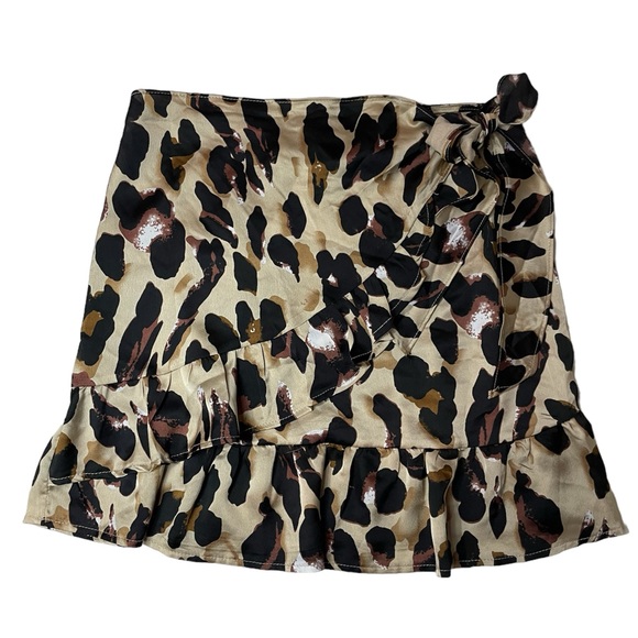 Princess Polly Small Leopard Cheetah Print Wrap Satin Mini Skirt - Picture 2 of 8
